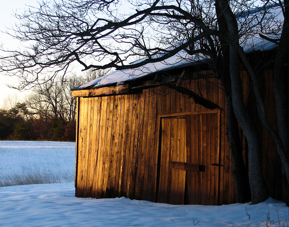 La Plata Barn in Snow